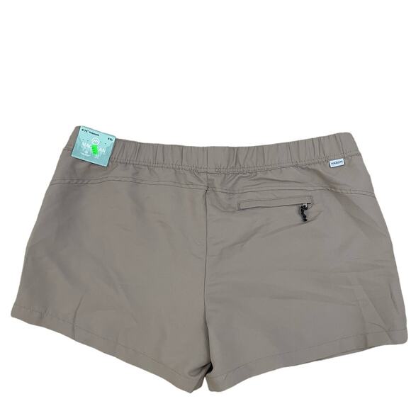 NWT XXL Magellan Shorts Women UPF50 Water Repellent Silver Mink Hiking Outdoor - Picture 2 of 6